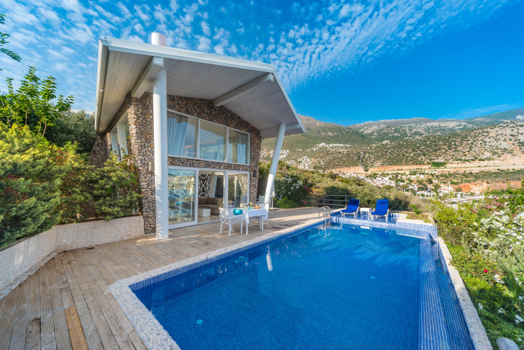 1 Bedroom Suite with view