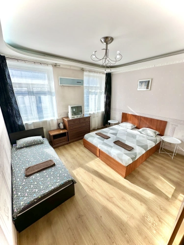 Standard Triple room with city view