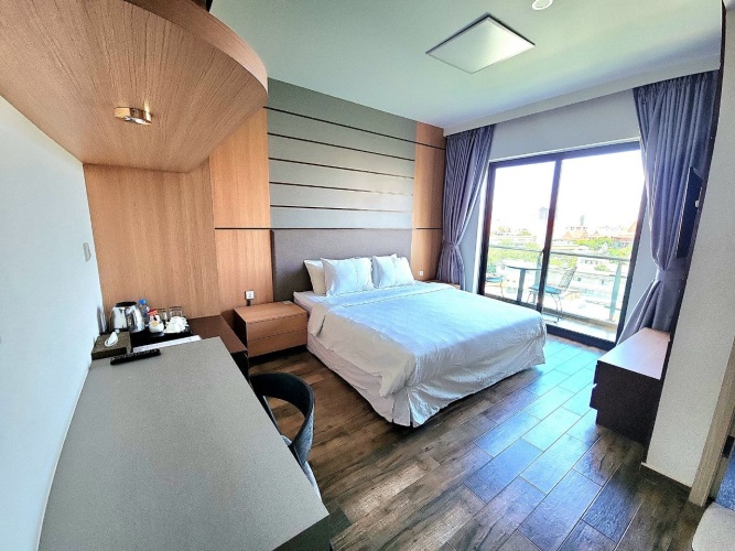 Deluxe Double room with balcony and with garden view