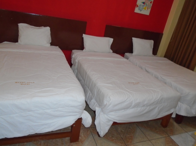 Standard Triple room