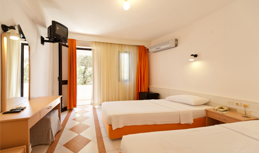 Economy Twin room with balcony