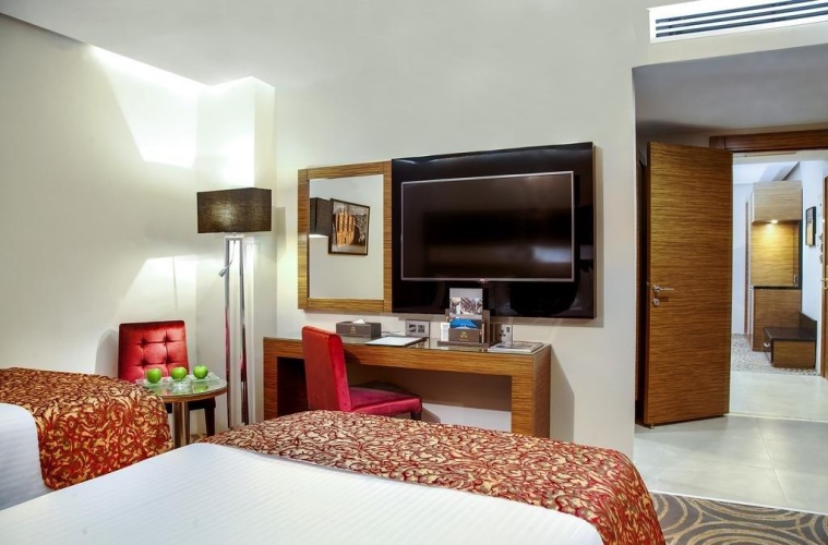 Standard Twin room with view