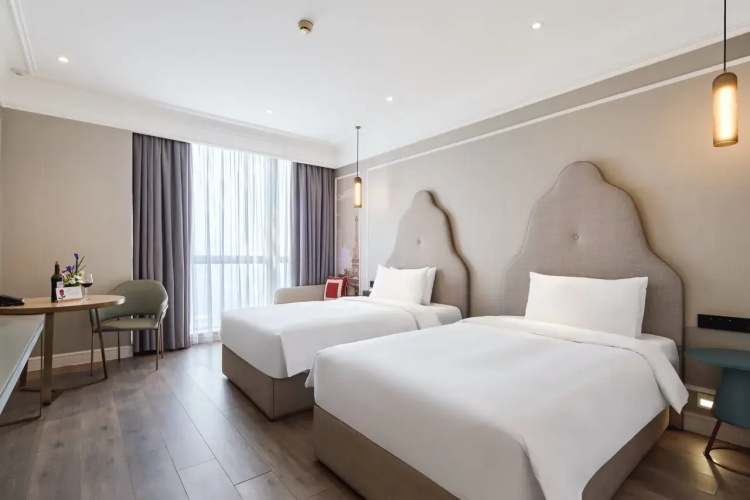 Business Twin room with city view