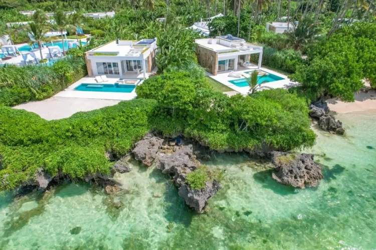 Honeymoon Pool Double Villa beachfront