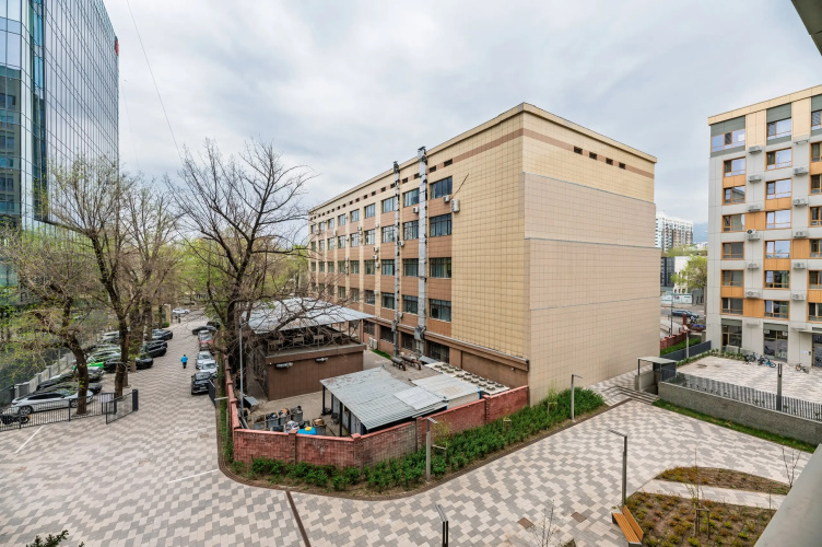 Ryadom S Arbatom Flat