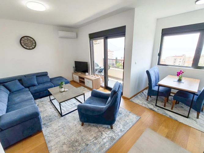 1 Bedroom Apartment with balcony and with view