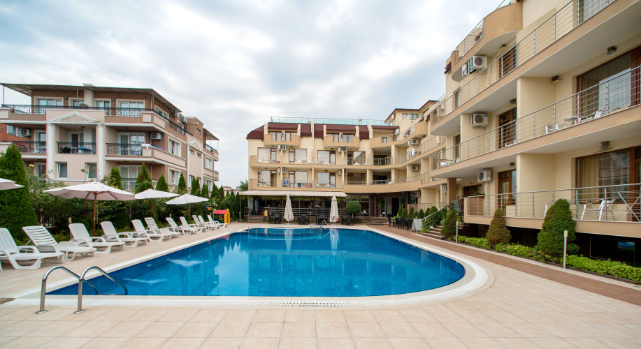 Iris Hotel