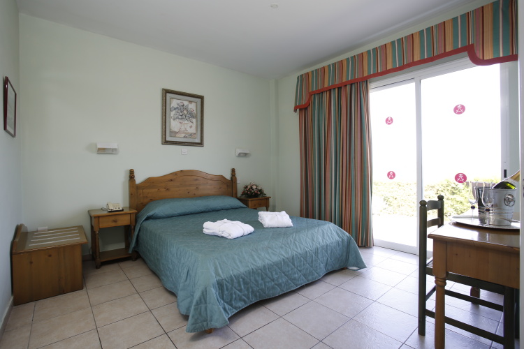 2 Bedrooms Superior Apartment with balcony and with sea view
