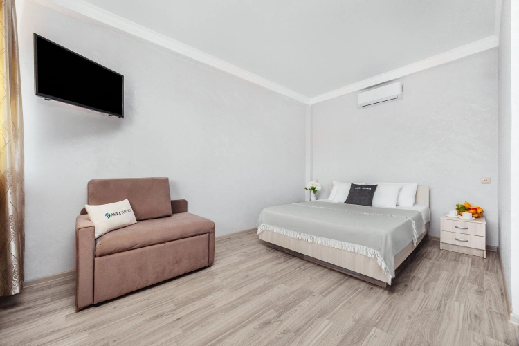 Standard Triple room with balcony