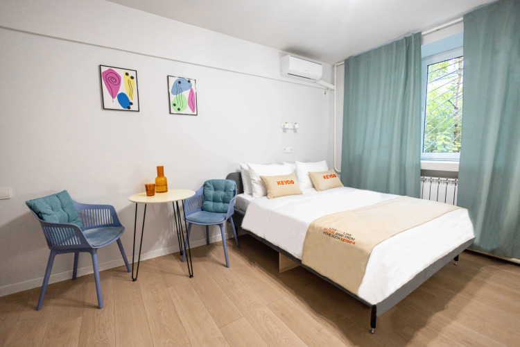 Фотография номера квартиры Апартаменты KeyGo 1049 кофе в кружке и Wi-Fi на максимуме