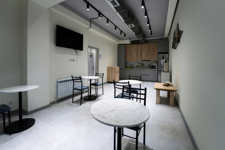 Qlife Hostel