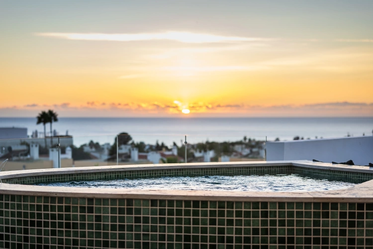 Castelo Terrace & Jacuzzi Double Suite