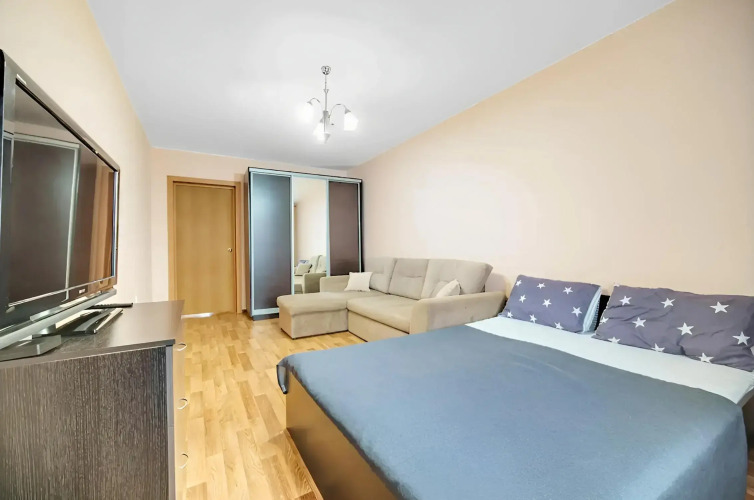 Фотография номера квартиры Квартира Как Дома с видом на Дом и Улицу