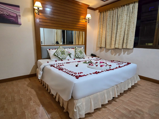 Super Deluxe Double room with city view