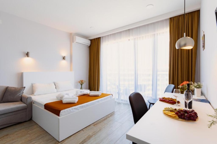 Apartment with balcony and with view
