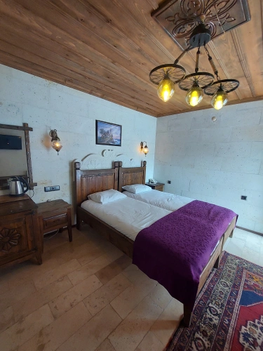 Standard Twin room with balcony
