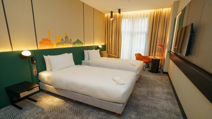 Standard Twin room with courtyard view