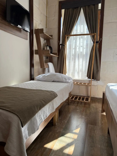 Ezel Hanim Konagi Hostel
