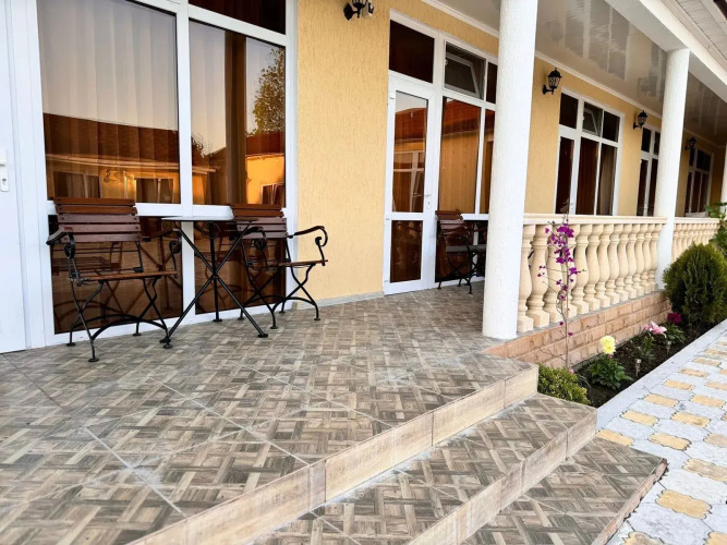 Luna Guest House