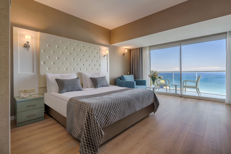 Standard Twin room with sea view