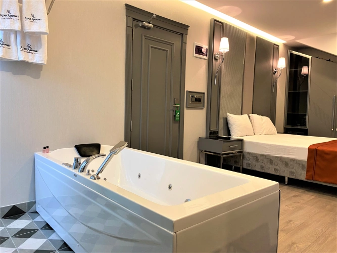 Deluxe Jacuzzi Double room