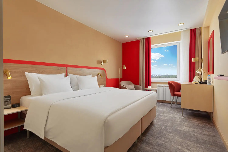 Двухместный номер Арт двуспальная кровать