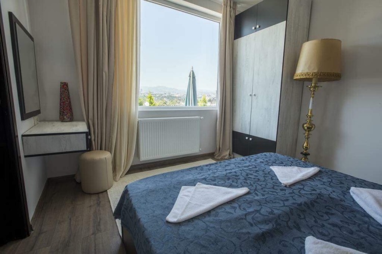 Standard Double room with city view