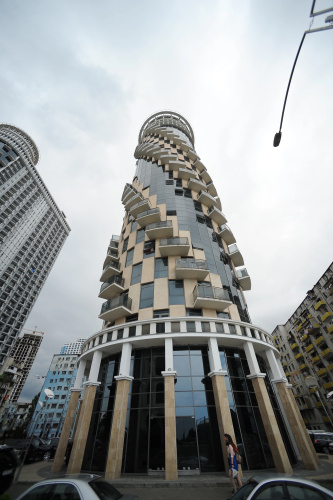 Orbi Sea Tower Apartments