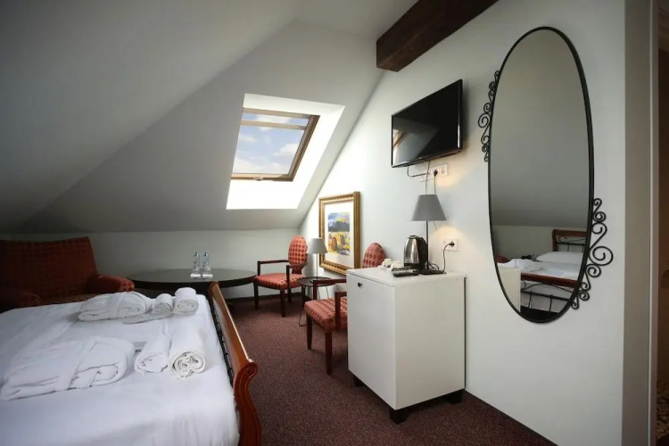 Magnolia Hotel