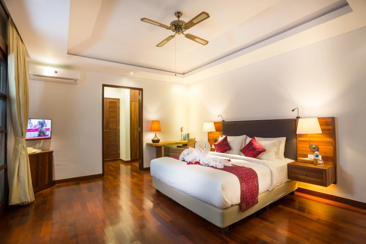 2 Bedrooms Villa