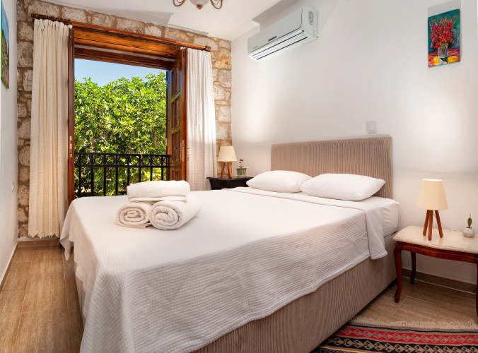 Flores Alacati Hotel