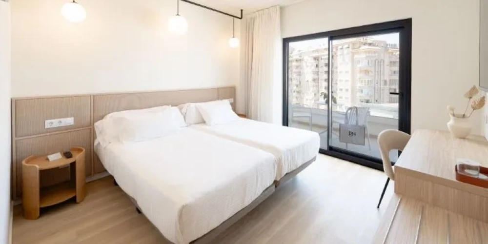 Standard Triple room with balcony