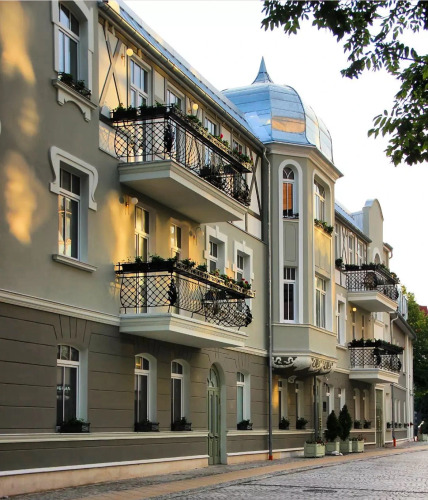 Mr.Just`s Hotel