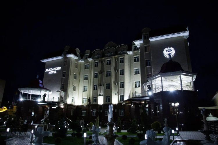 Alexander Hotel