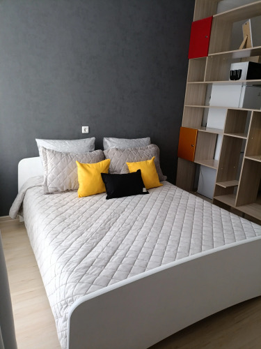 Фотография номера квартиры Квартира Черно-белое кино