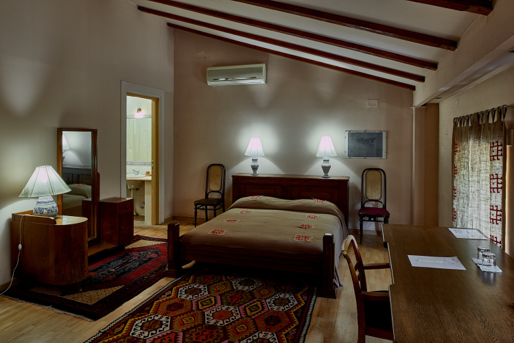 Comfort room