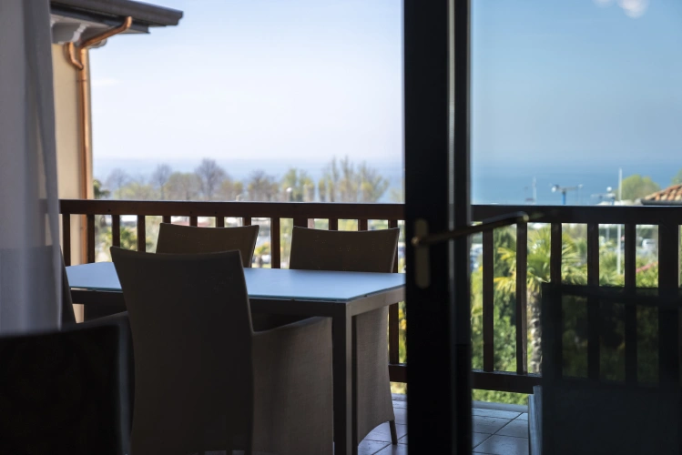 Family Suite with balcony and with lake view