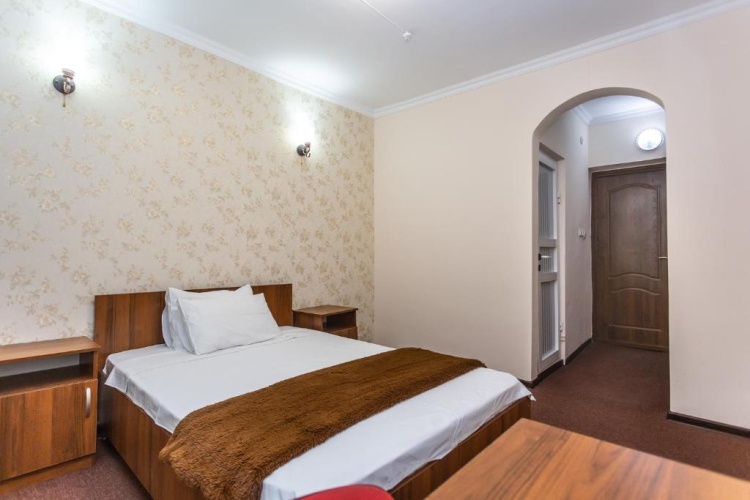 Standard Double room with view