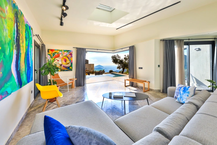 5 Bedrooms Villa with balcony