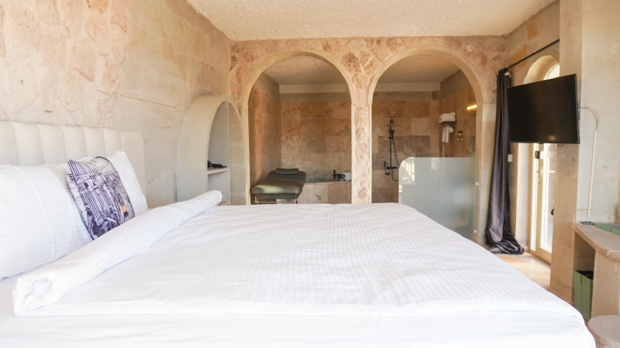 Deluxe room with balcony and with mountain view