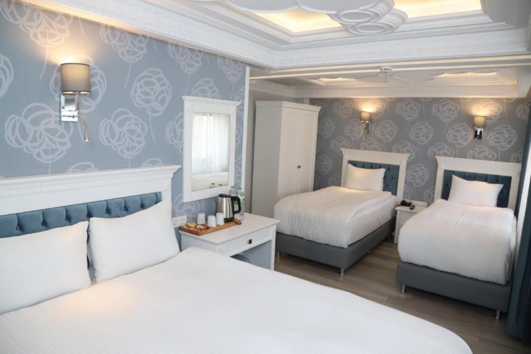 Deluxe Quadruple room