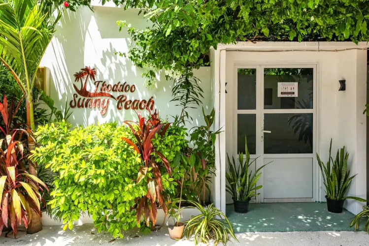 Thoddoo Sunny Beach Guest house