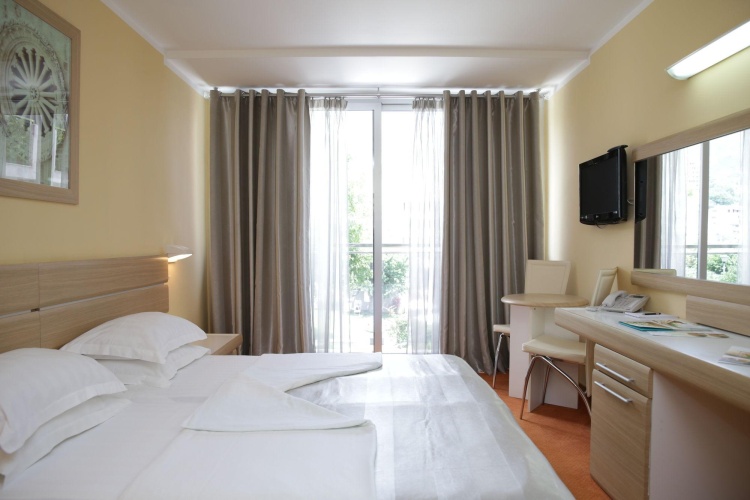 Hotel Tara photo 36