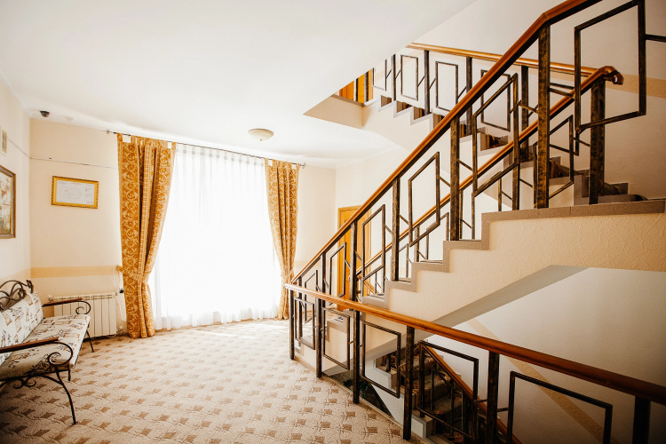 Business Hotel