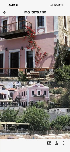 Pembe Apartments