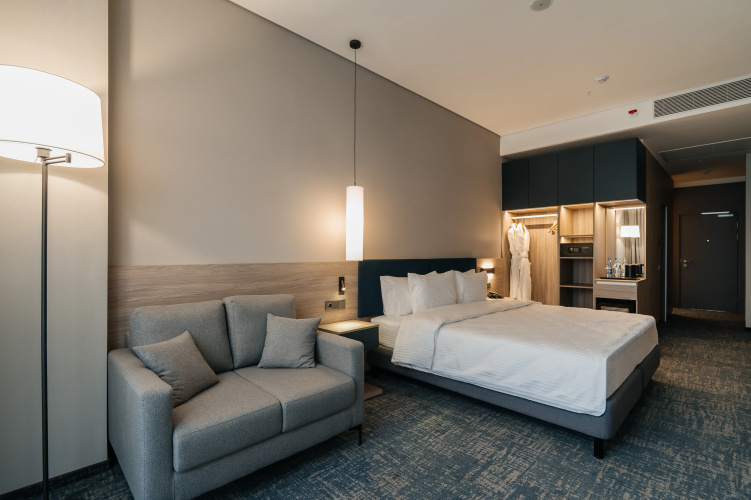 West Plaza Hotel
