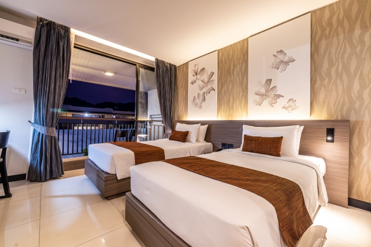 Superior Twin room with balcony