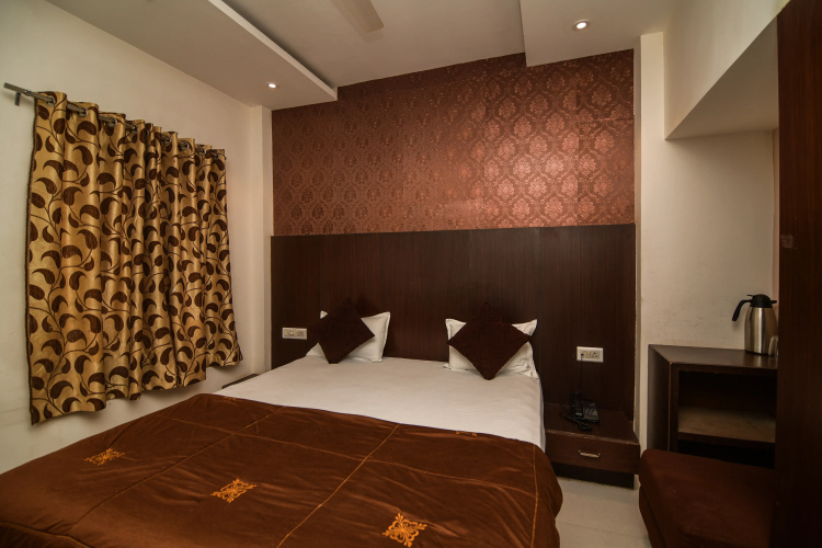 Shreeram Hotel