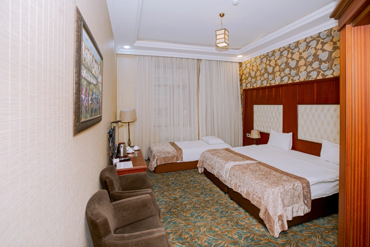 Standard Triple room
