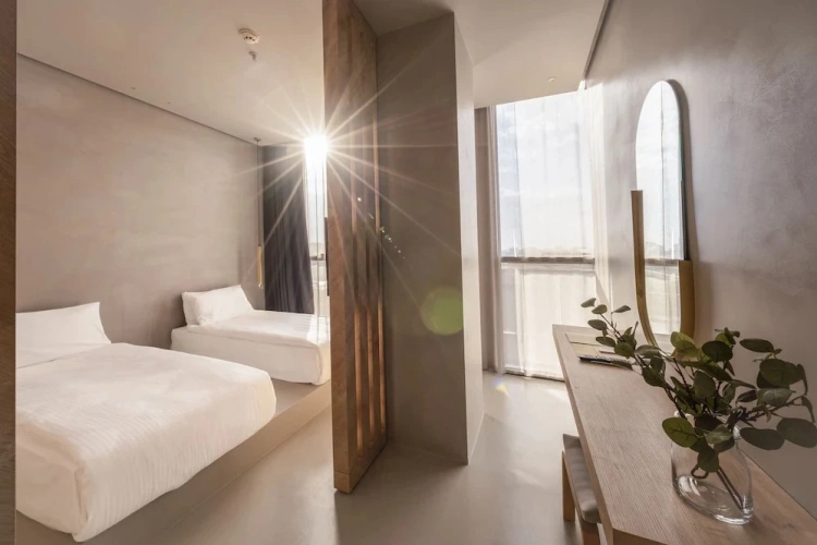 Standard Triple room